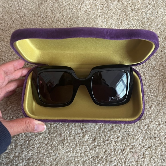 Excellent condition Gucci sunglasses - Picture 1 of 3